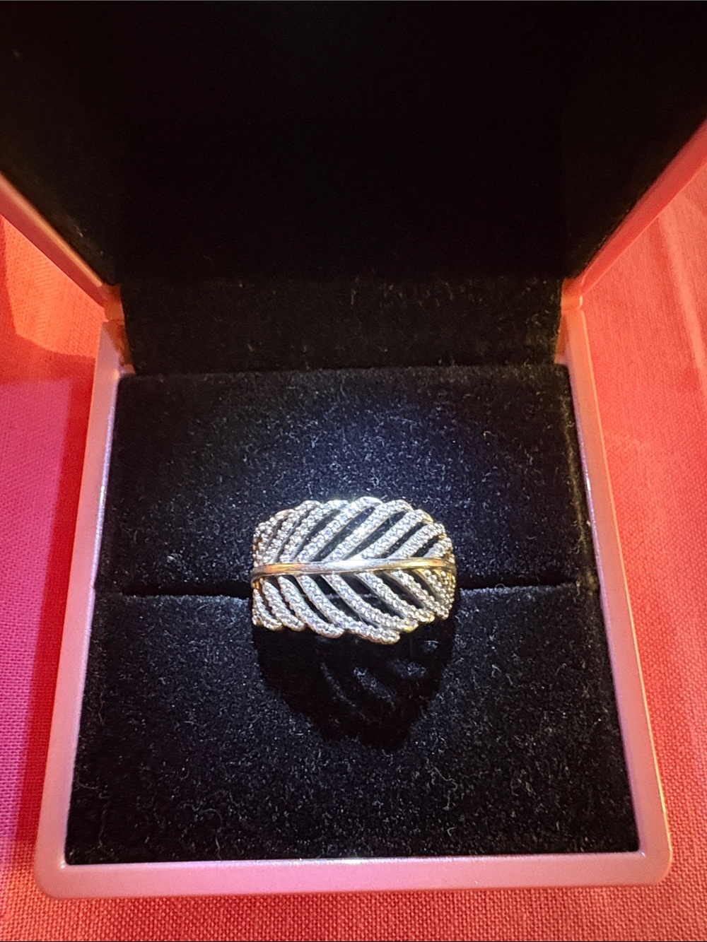 Like new Preowned Pandora Leaf Ring with CZ Stones Sz 7